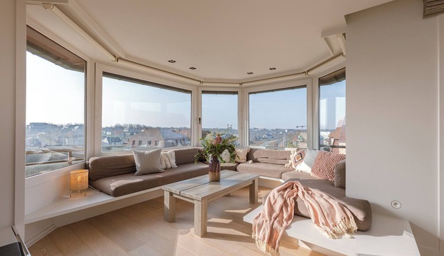 4 bedroom accommodation in Oostduinkerke