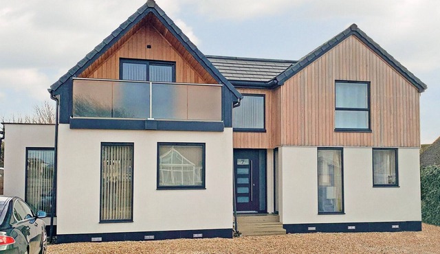 4 bedroom accommodation in Bognor Regis