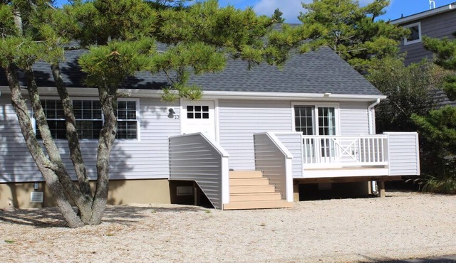 4 bedroom accommodation in Harvey Cedars