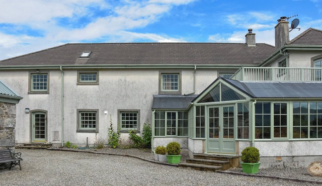 4 bedroom accommodation in Colintraive