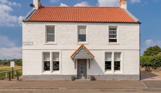 4 bedroom accommodation in Musselburgh