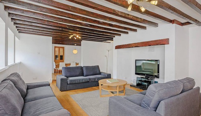 4 bedroom accommodation in Llangollen