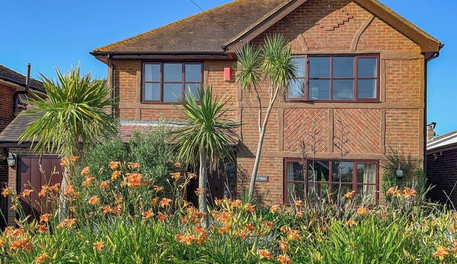 4 bedroom accommodation in Whitstable