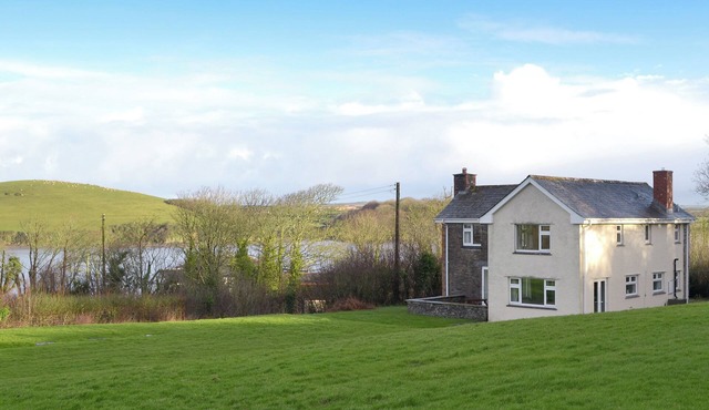 4 bedroom accommodation in Edmonton, near Wadebridge