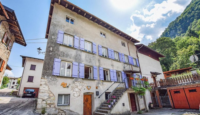 4 bedroom accommodation in LASTEBASSE