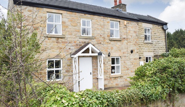 4 bedroom accommodation in Elsecar, near Barnsley