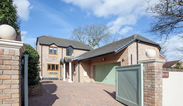 4 bedroom accommodation in Northam, near Westward Ho!