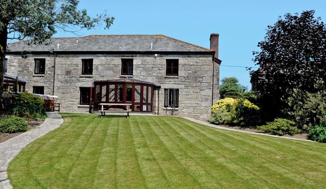 4 bedroom accommodation in St Blazey, near Par