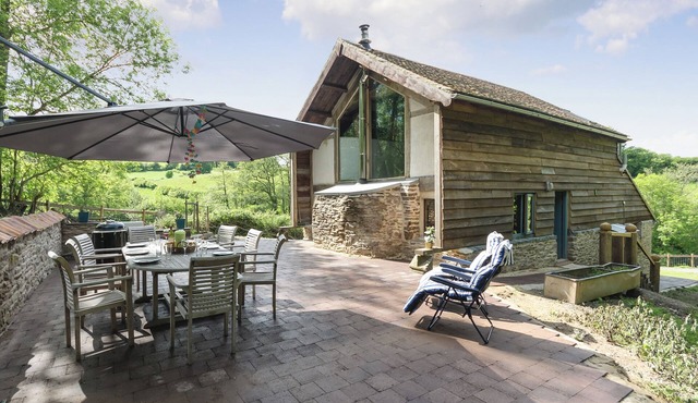 4 bedroom accommodation in Longhope, near Gloucester
