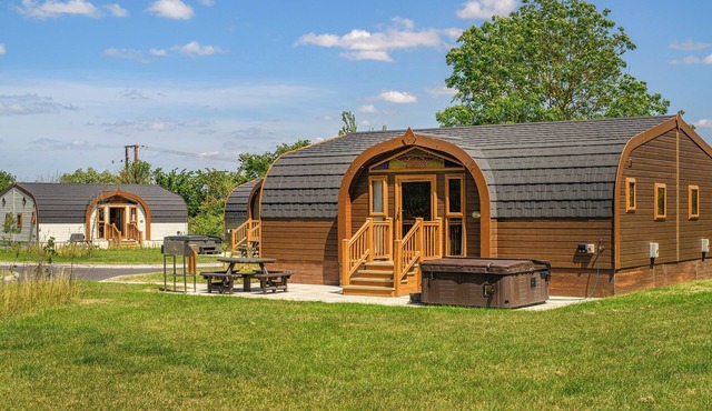 4 bedroom accommodation in Retford