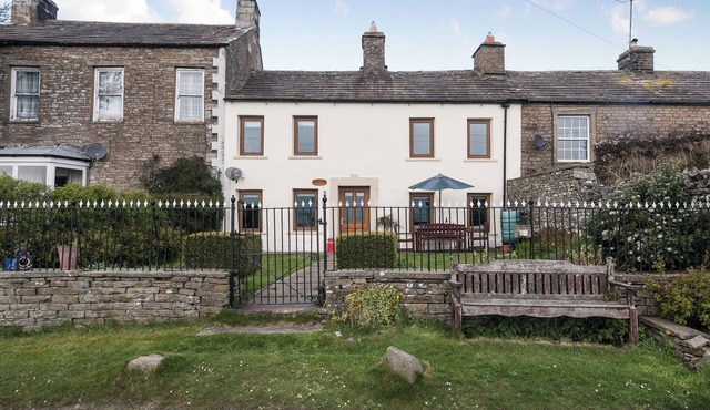 4 bedroom accommodation in Sedbusk, near Hawes