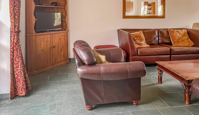 4 bedroom accommodation in Hainford, near Norwich