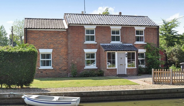 4 bedroom accommodation in Stalham