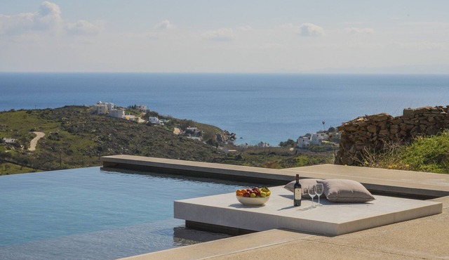 4 bedroom accommodation in Siros