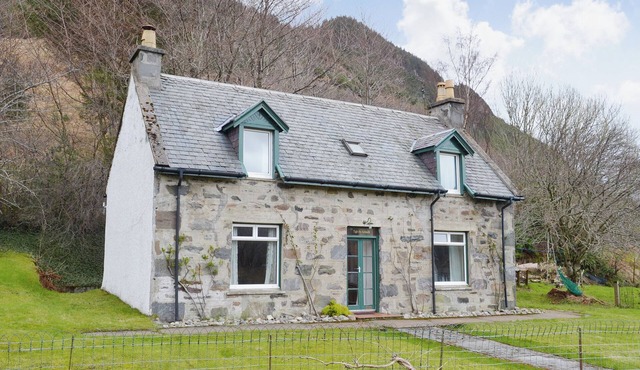 4 bedroom accommodation in Inverinate, near Kyle of Lochalsh