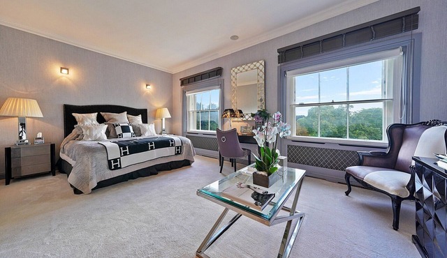 4 bedroom apartment in London, No Deposit