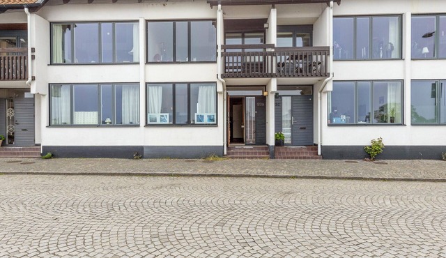 4 bedroom awesome home in Simrishamn