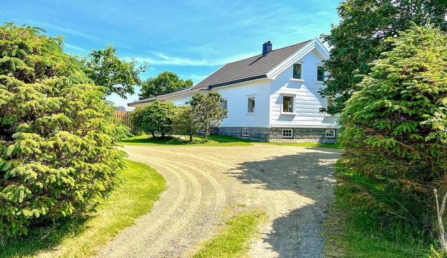 4 bedroom beautiful home in Vanse