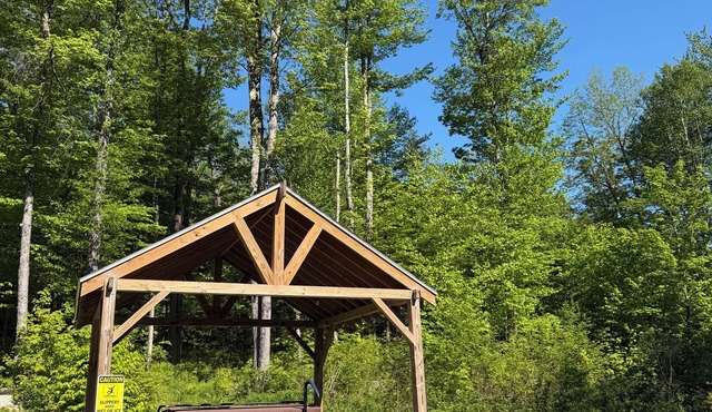 4-Bedroom Chalet in Plymouth, Vt. Central to Killington, Woodstock, and Okemo!