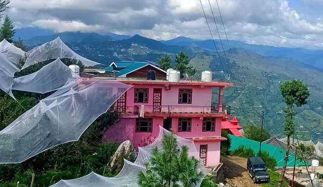 4 Bedroom Cottage by SILVERMOON HOMESTAY SHIMLA | NEAR FAGU - KUFRI