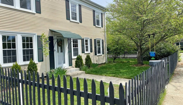 4-bedroom unit in two family house in peaceful Cranston for relaxing stays.