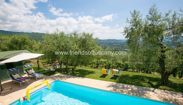4 Bedroom Villa with Private Fenced Pool in Garfagnana, Tuscany.