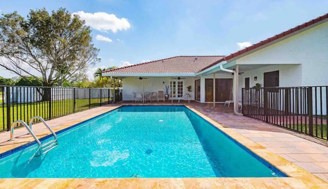 4 BR 3.5 w/pool. Near Delray Beach and Wellington and equestrian communities