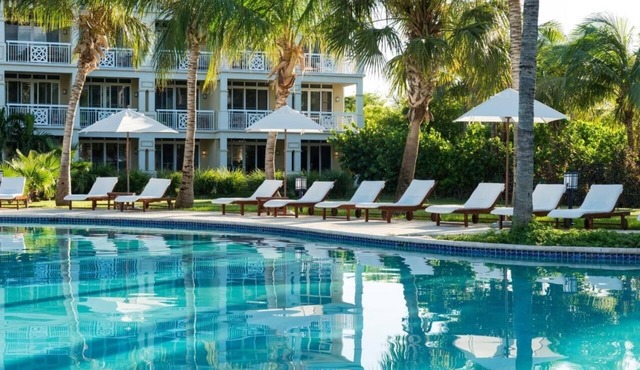 4 BR Oceanfront Penthouse, All-Inclusive Suite at Alexandra Resort