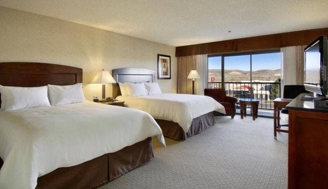 4 Convenient Units! Pool, Parking, Pets Allowed, Near Ruby View Golf Course!