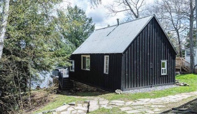#4 Cozy Muskoka Lake Cottages