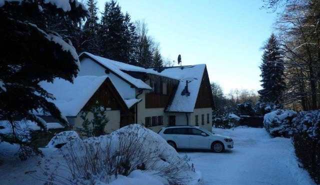 4 double rooms, 1 single room - private accommodation Oppach