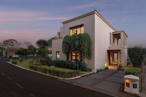 4 Lake View Manesar Golf Villa