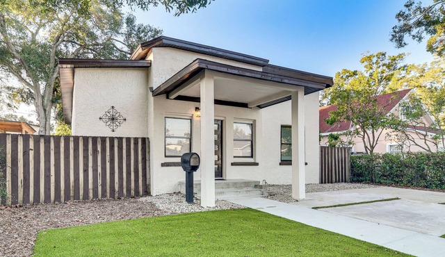 4 Mi to Dtwn St Pete! Pet-Friendly Home w/Yard