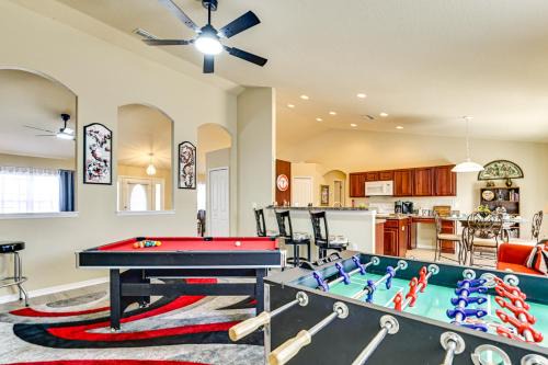 4 Mi to Weeki Wachee Springs! Fun-Filled Home