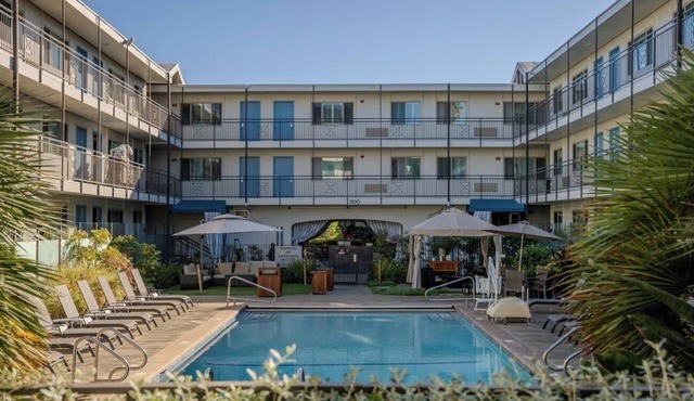 4 Modern Suites Near SF Ferry | Outdoor Pool | Parking | Courtyard | BBQ Area