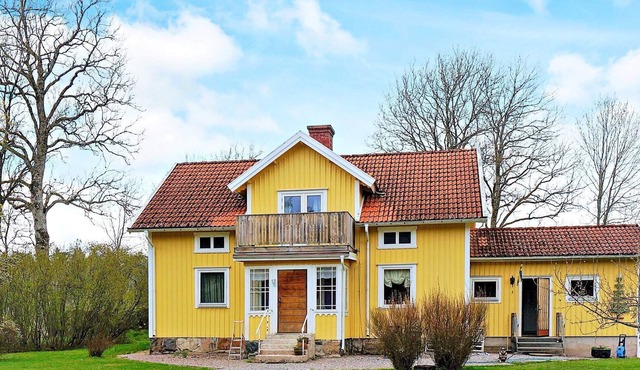 4 person holiday home in UPPHÄRAD