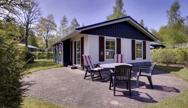 4-persoons bos by Interhome