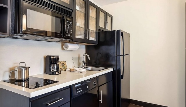 4 Pet-Friendly Units Near Morristown Green and NYC Transit