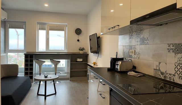 4 Room Penthouse Terrace W18-W19