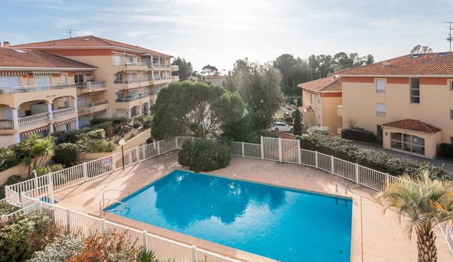 4* - sea view - 2 bedrooms - parking - swimming pool