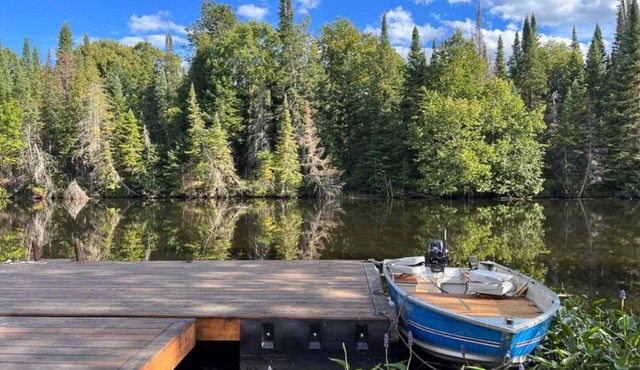 4-Season River Hideaway