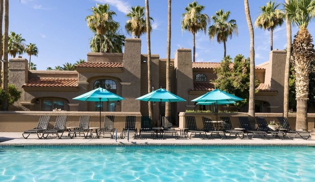 4 Serene Units, Perfect for Large Groups, Near Desert Botanical Museum