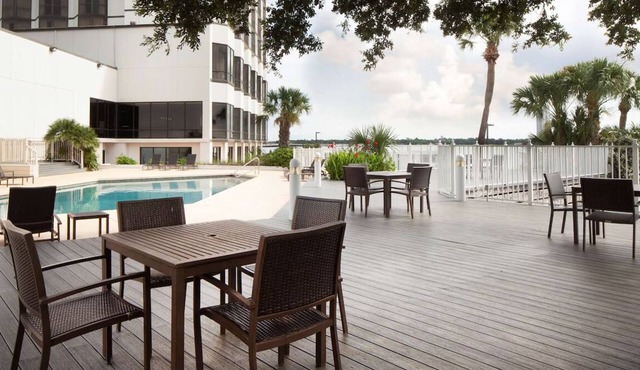 4 Spacious Rooms Escape to Clear Lake’s peaceful shores