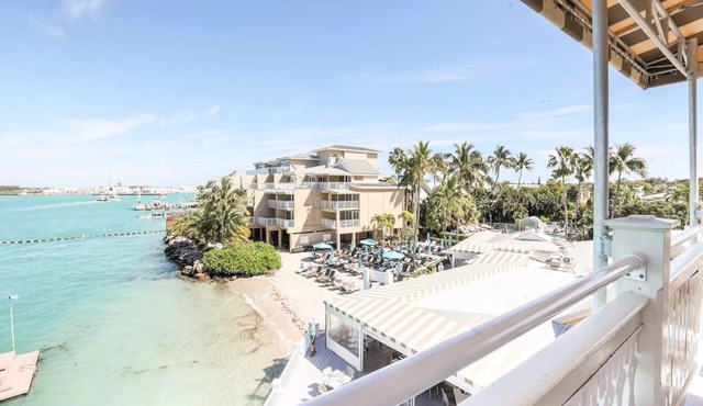 4 Traditional Two Queen, Pier House Resort, Island Elegance, Duval St. Access