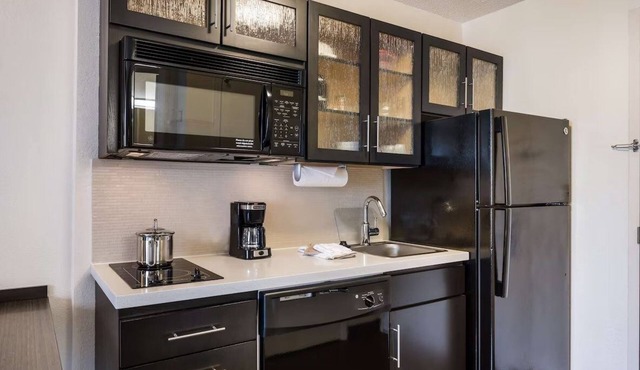 4 Units | Extended Boston Stay | Kitchen & Laundry | Near Aquarium & Fenway