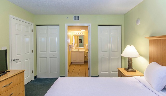 4 Units - Tranquil Oceanfront Getaway w/Balcony – Minutes from Top Attractions