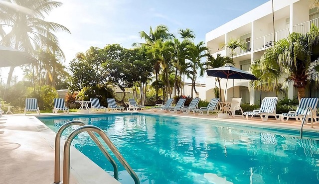 4 Upscale Units Close to Harrison's Cave Eco-Adventure Park! FREE Parking, Pool