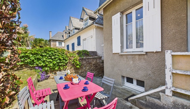 400 m from the beach, garden, house for 6
