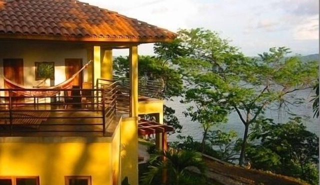 4000 Square Foot Luxury Beachfront Villa with Infinity Pool