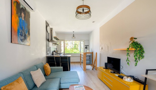 40m² with terrace Place des Corps-Saints, Avignon